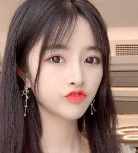 ​原来次惑小仙女本名不是张小梅？看到可乐失口叫出的名字，难怪改