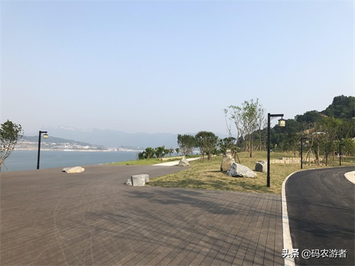湖北秭归百姓休闲有了新去处——望江公园