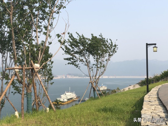 湖北秭归百姓休闲有了新去处——望江公园