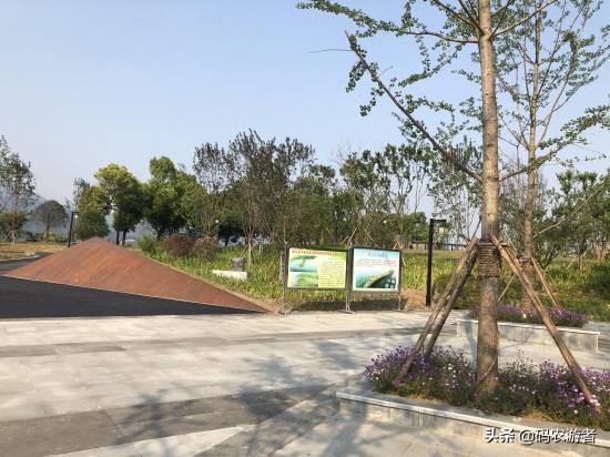湖北秭归百姓休闲有了新去处——望江公园