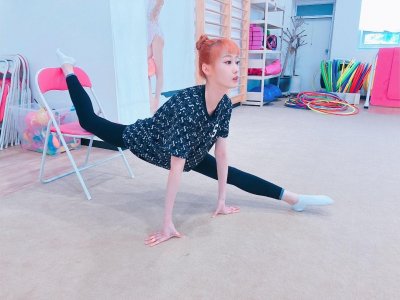 ​新晋亚洲合作女团SKYLE唯一中国成员Ginny 原来是体操达人多次夺奖