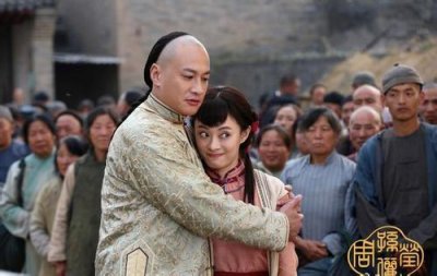 ​《那年花开》周莹收了中院的他做继子，原名吴玉成，改叫怀先