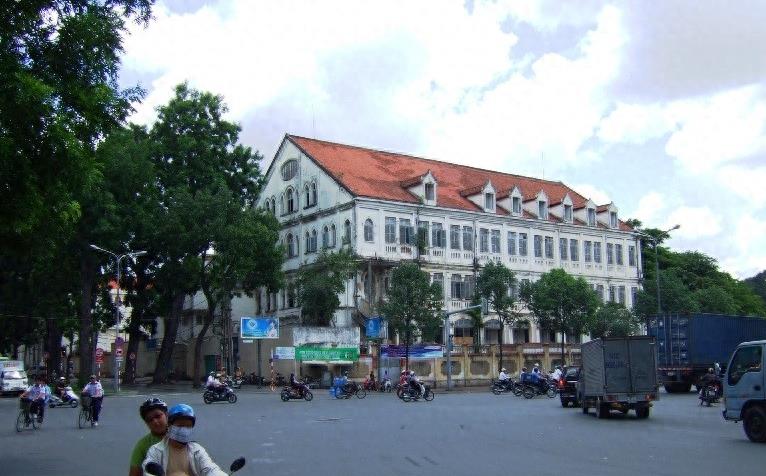 越南房价到底有多贵，算算你要存几年钱？