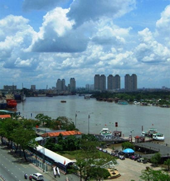 越南房价到底有多贵，算算你要存几年钱？