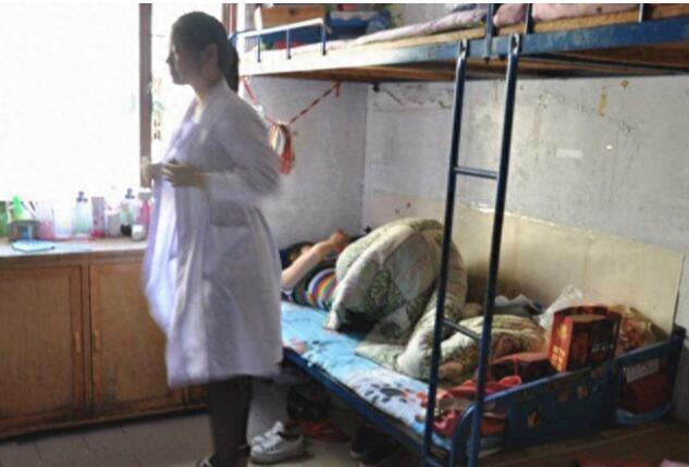 卫校女子工作生活现状