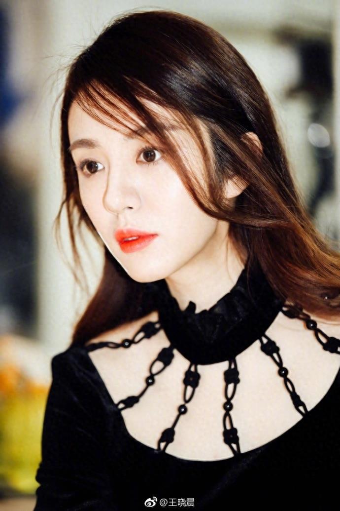 王小米晒美照,怪不得“二叔”张嘉译会喜欢!