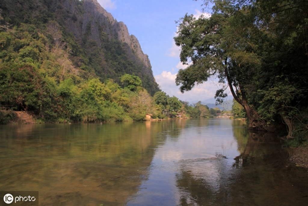 原生态的老挝万荣风光