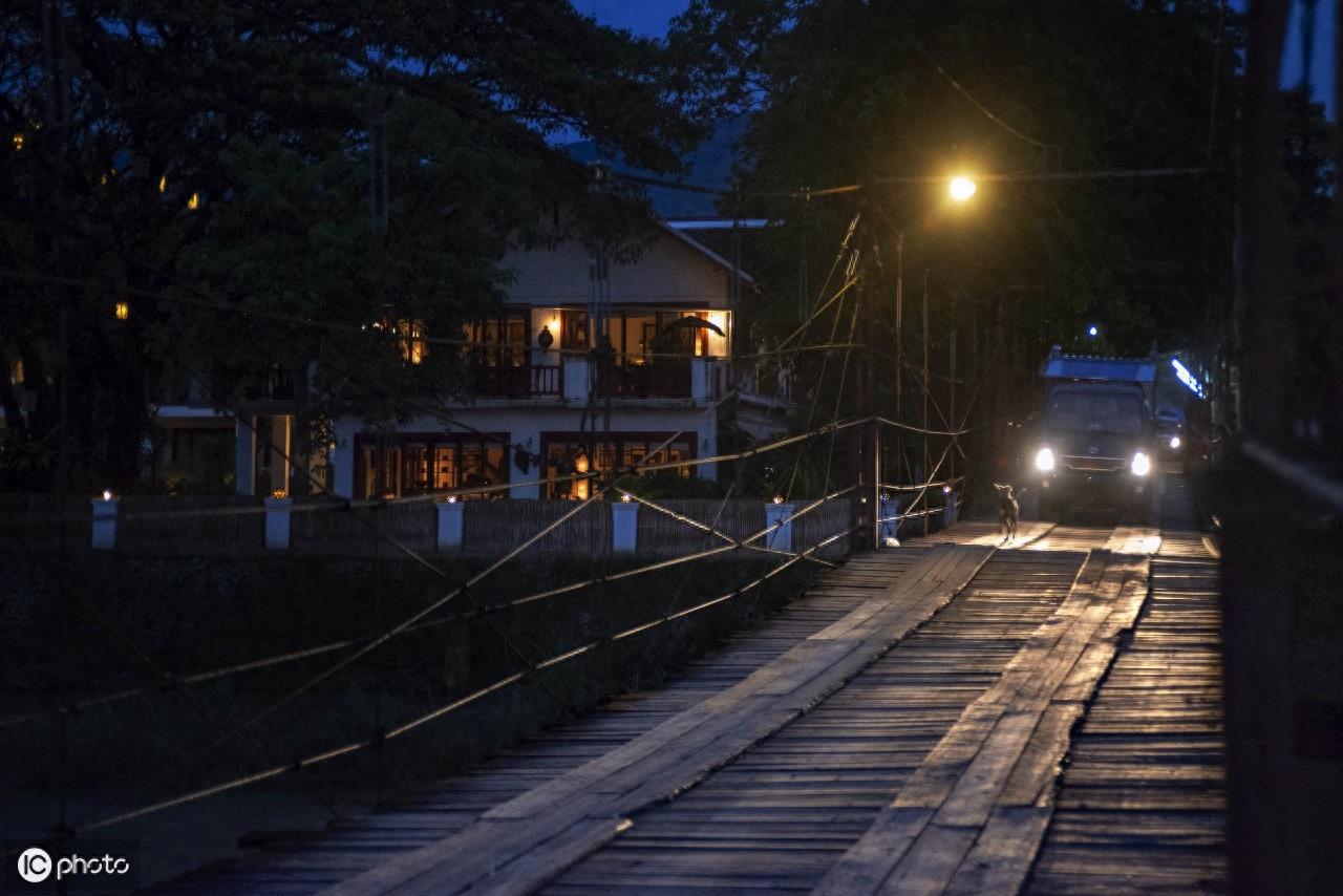 原生态的老挝万荣风光