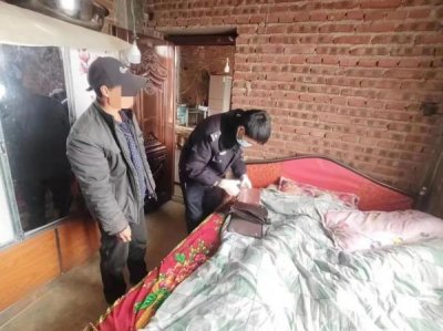 ​鲁甸一男子把别人的低保存折当提款机，一取就是六年……