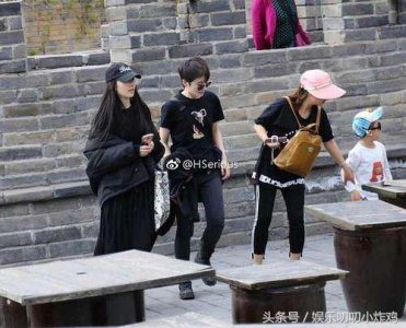 ​网友偶遇郭碧婷曾轶可同游古镇，网友：两个人真在一起了吗？