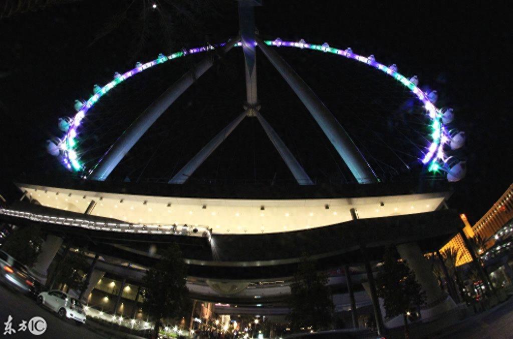 世界最大的摩天轮,高167.64米,有28个座舱,每个座舱可容纳40人