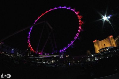 ​世界最大的摩天轮，高167.64米，有28个座舱，每个座舱可容纳40人