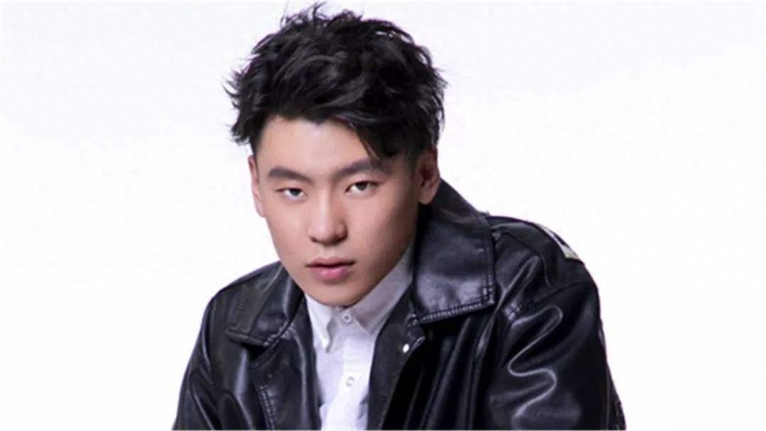 中国内地唱作人:隔壁老樊