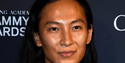 ​被指性侵和卑鄙吸毒屡犯的亚裔设计师王大仁回复：我很遗憾