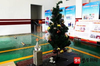 ​「视频」网红“人造雪”安全吗？连云港消防实验提醒：小心“喷雪”变“喷火”