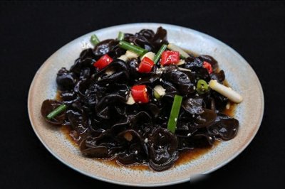 ​泡木耳，外行人才只会用清水，牢记2招，10分钟全泡开，又大又软