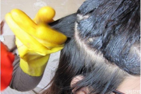 做完头发后药水味道怎么去除 做完头发气味很大怎么办