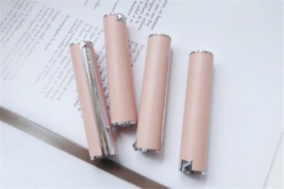 ​纪梵希小粉唇是唇膏吗 唇膏质地的口红