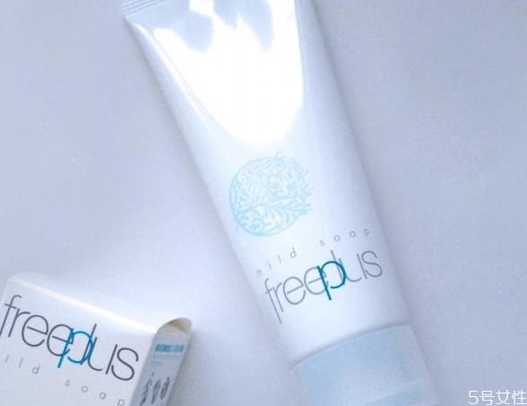 芙丽芳丝洗面奶致痘吗 混油皮痘痘肌适合什么洗面奶 芙丽芳丝洗面奶致痘吗 混油皮痘痘肌适合什么洗面奶