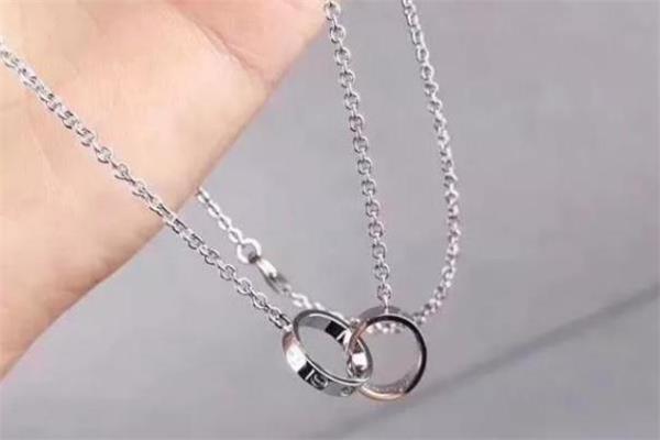 卡地亚和梵克雅宝哪个好 卡地亚和梵克雅宝哪个档次高