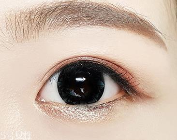 卧蚕笔什么颜色最自然？pony力荐魅惑金色