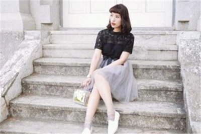 ​小白鞋怎么搭配好看 小白鞋3套搭配方案