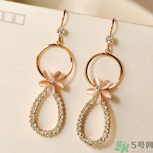 耳环适合脸型气质最重要？不同脸型适合什么耳环？