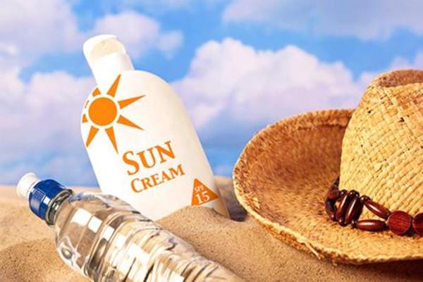 防晒霜抹不均匀会怎样 自然堂的防晒喷雾是物理防晒吗