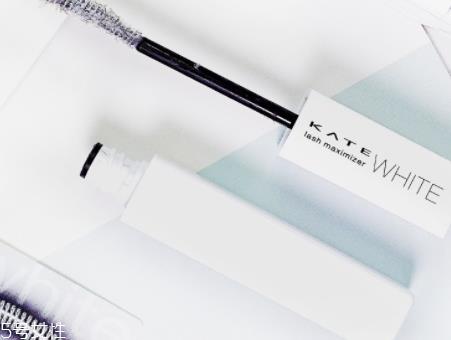 kate睫毛打底膏黑色和白色区别 根据需要选择