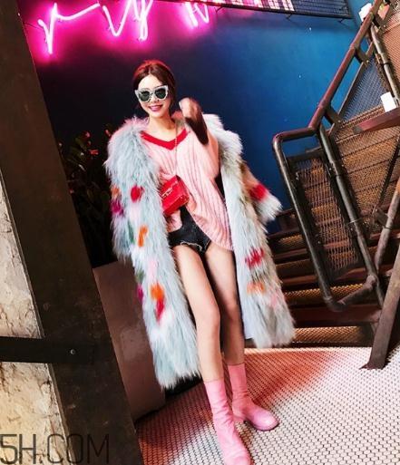 粉色内搭怎么配外套?冬季也要风度与温度共存 粉色内搭怎么配外套?冬季也要风度与温度共存