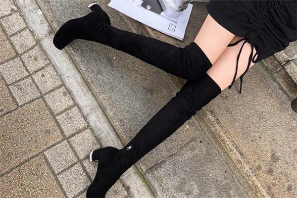 靴子老是往下滑怎么办 从此告别掉筒尴尬