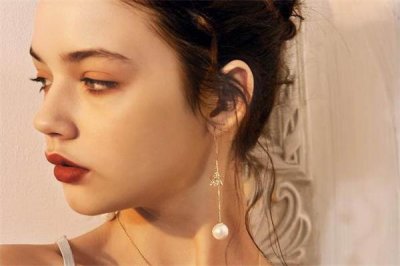 ​珍珠耳环买多大的合适 珍珠耳环尺寸建议