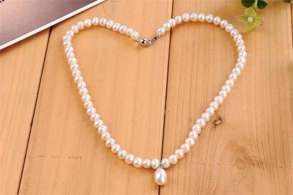 珍珠项链会过敏吗 珍珠项链过敏怎么办