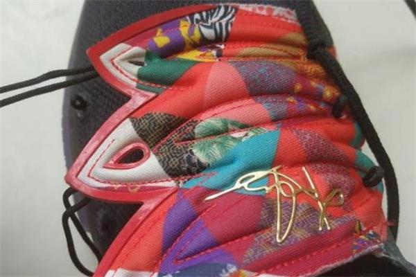 耐克欧文5捕蝇草怎么系 欧文5捕蝇草教程