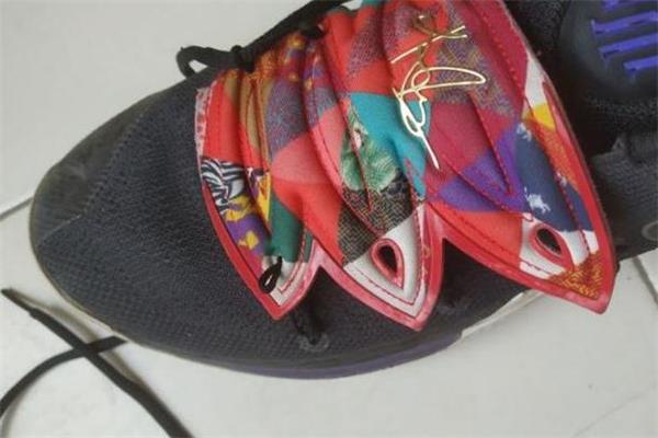 耐克欧文5捕蝇草怎么系 欧文5捕蝇草教程