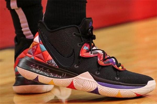 耐克欧文5捕蝇草怎么系 欧文5捕蝇草教程