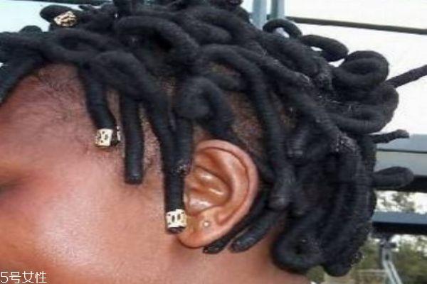 脏辫要先烫吗 脏辫头发长出来怎么修