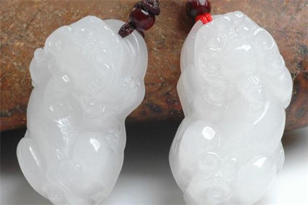 白玉怎么辨别真假 白玉怎么鉴别好坏