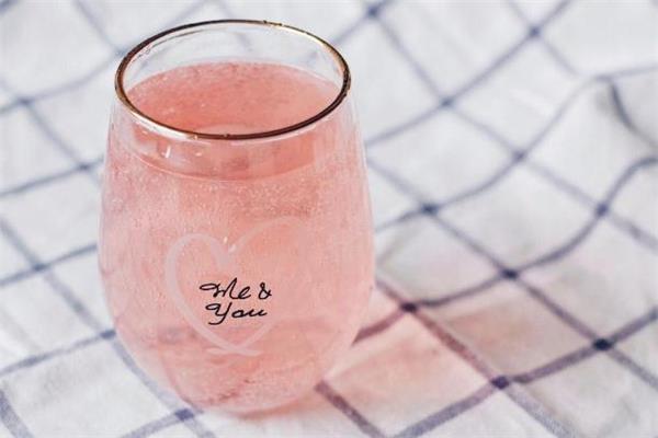 维c泡腾片能用开水泡吗 维c泡腾片可以用茶水泡吗 维c泡腾片能用开水泡吗 维c泡腾片可以用茶水泡吗