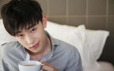 ​邓伦是谁旗下的艺人