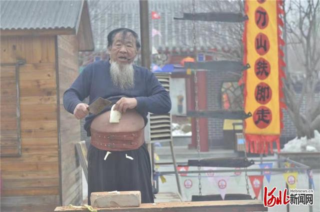 河北非遗吴桥杂技(新春走基层速来围观)(6)