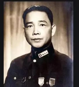 ​一个人天生反骨是什么意思(天生反骨什么意思)