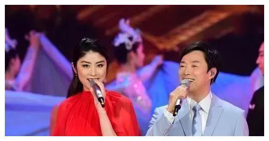 她出生豪门，经历16年爱情长跑，出道多年零绯闻，堪称人生赢家