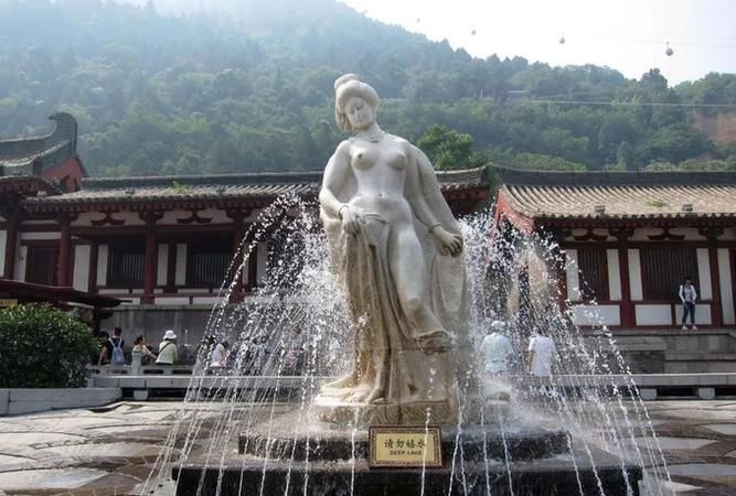 西安的清华池和西安的华清池的名字是怎么由来的有什么不同