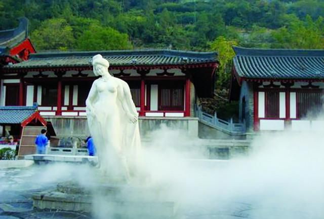 西安秦兵马俑、华清池、华山、法门寺位于什么地方