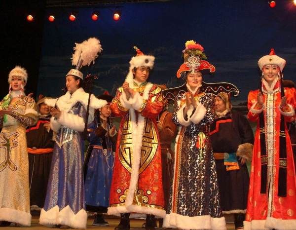 蒙古族的那达慕,那达慕是什么节日他们是怎么过的图1