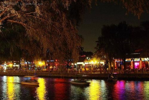 北京晚上去哪玩比较好(北京适合晚上逛的景点)-第1张图片-