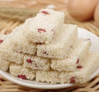 ​想吃小米糕？一把小米就能做！做法简单，做好后一家人都抢着吃